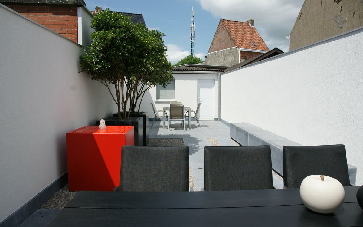 Blauwsteen binnentuin met beplanting